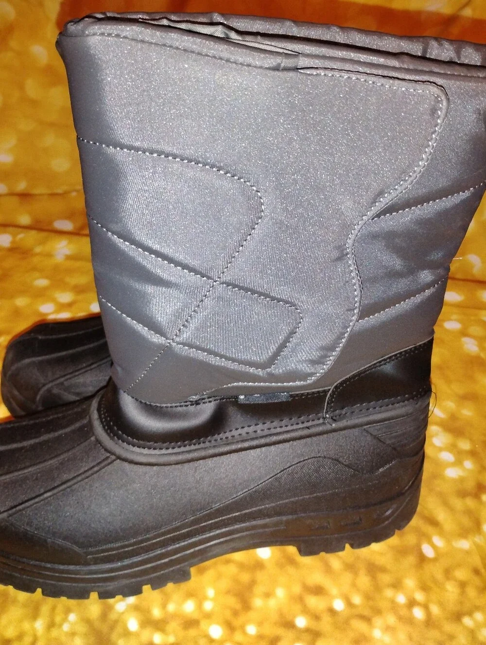 NEW! Women’s Black & Gray Winter Snow Boots. NEVER WORN.